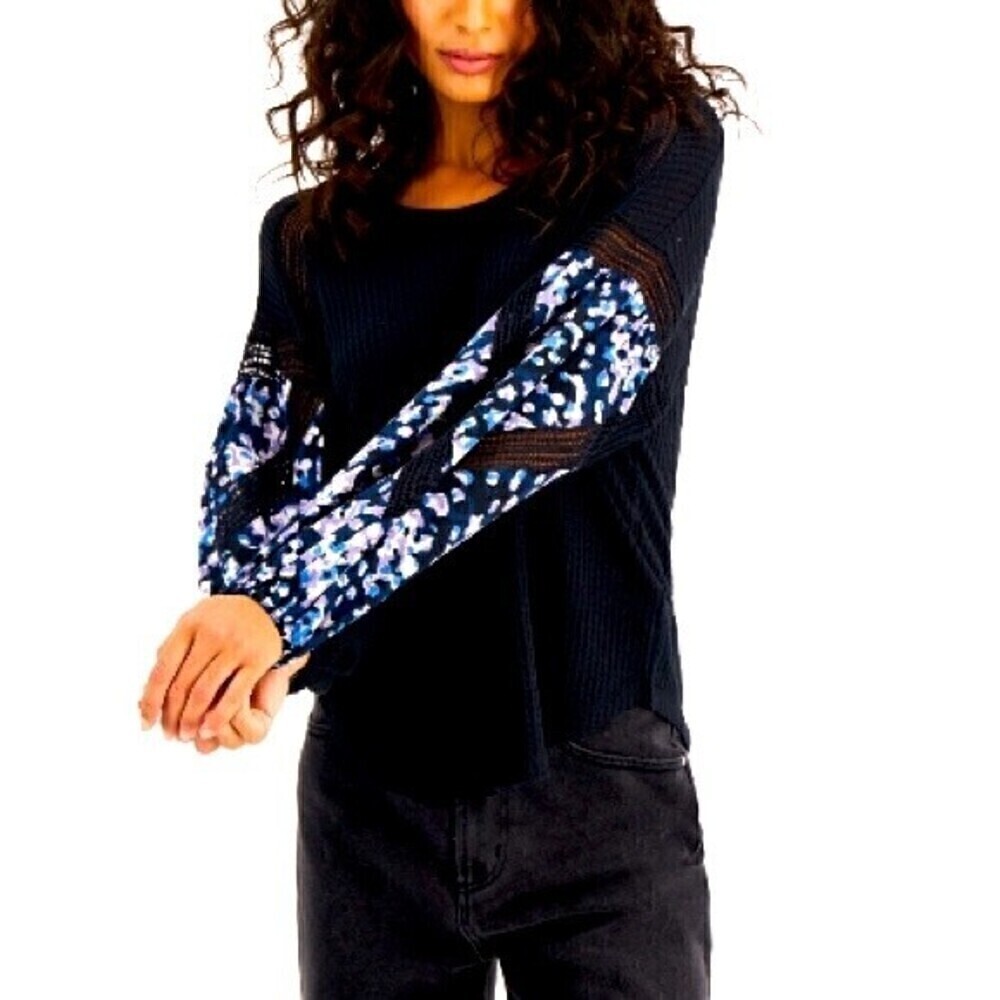Fever Bell Sleeve Top FEVER
Woven Sleeve Waffle Top size XS